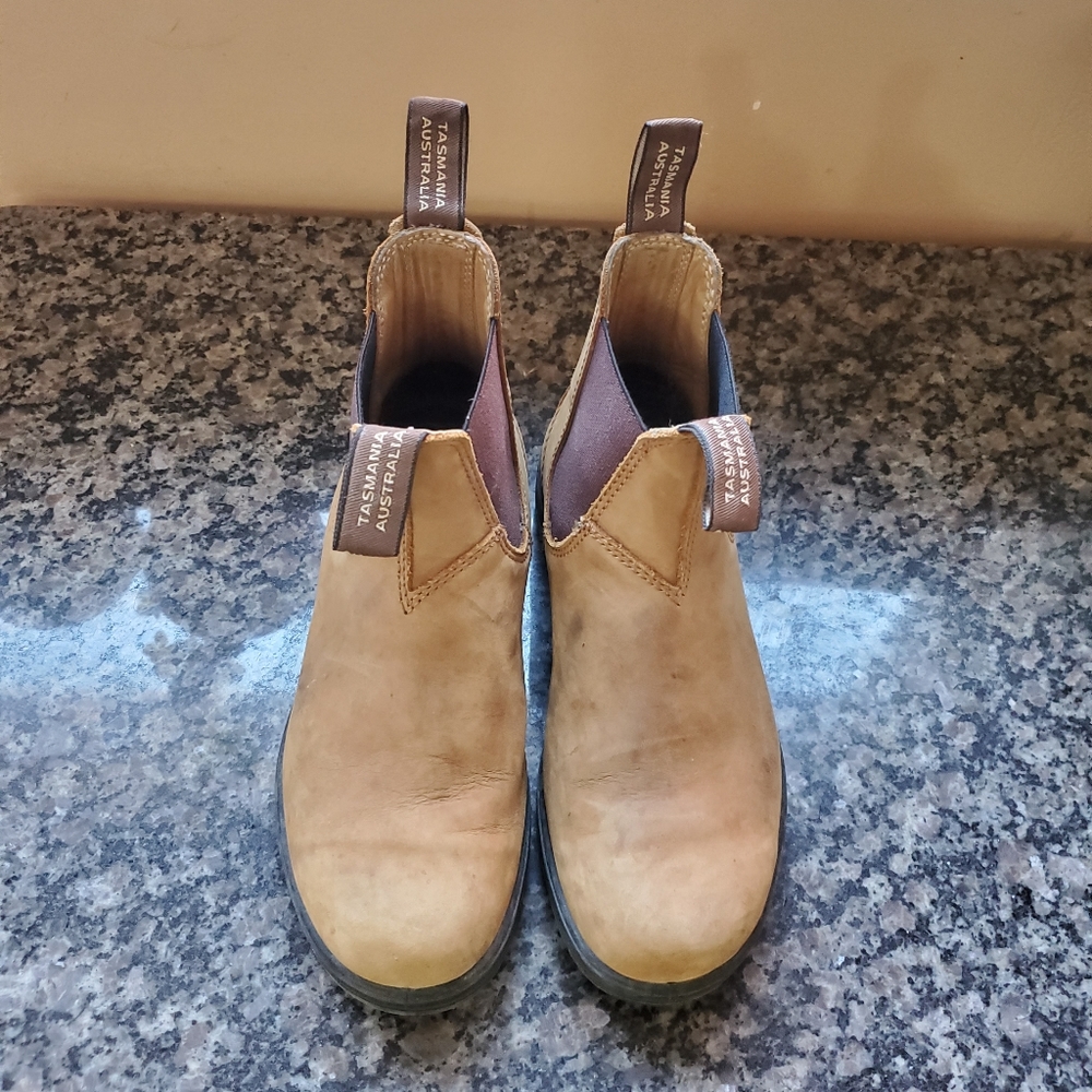 Blundstone Crazy Horse Chelsea Boots